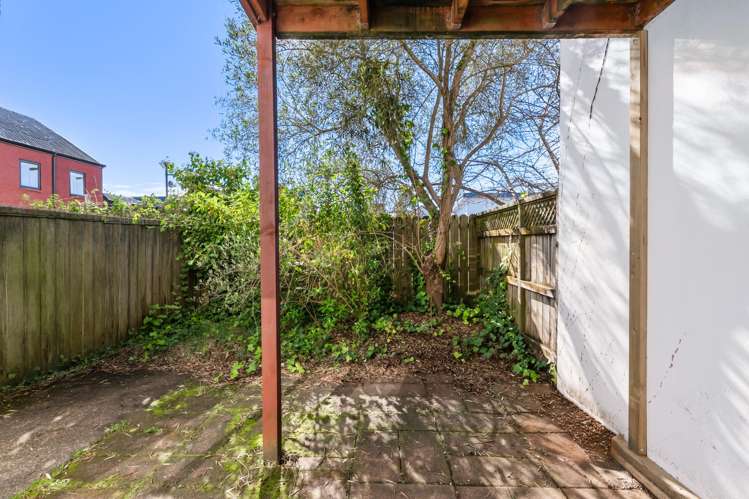 2/12 Ambrico Place New Lynn_11