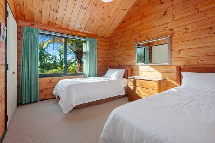 438 Pinnacle Hill Road Bombay_20