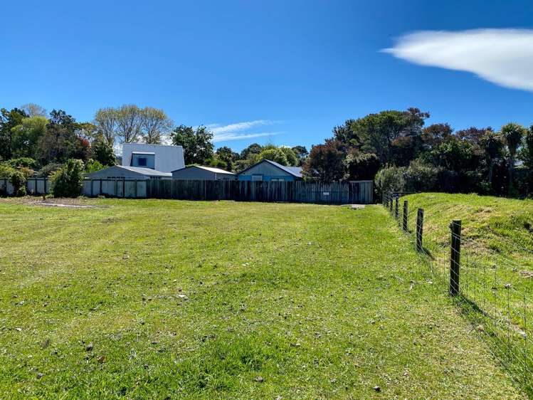 69 Bishop Road Parapara_2