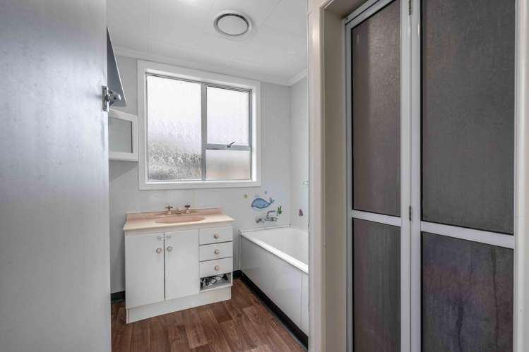 1 Green Lane Riverton_11