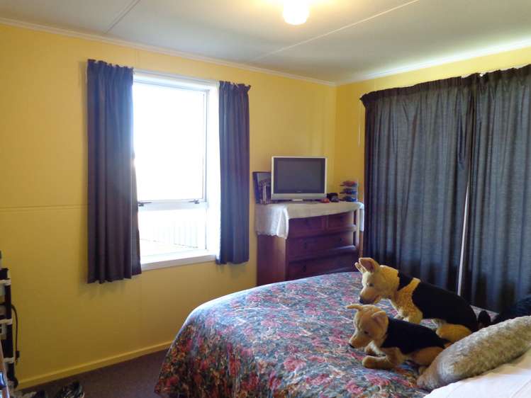 70 Lewin Street Balclutha_7