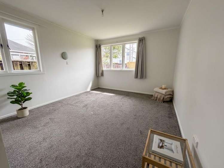 59 Roberts Rd Te Atatu South_5
