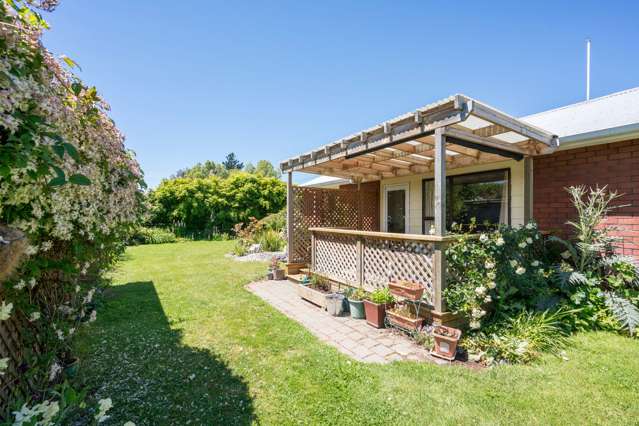 451 Lake Road South Leeston_4