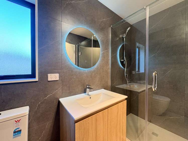 1/8 Lowtherhurst Road 11410_6