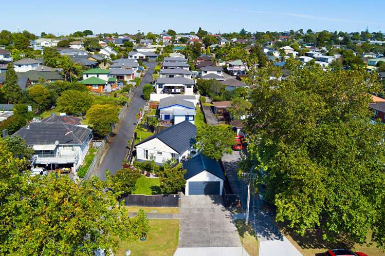 68 Seabrook Avenue New Lynn_24