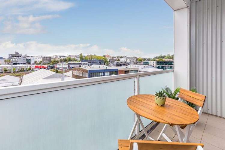 406/155 Beach Road Auckland Central_15