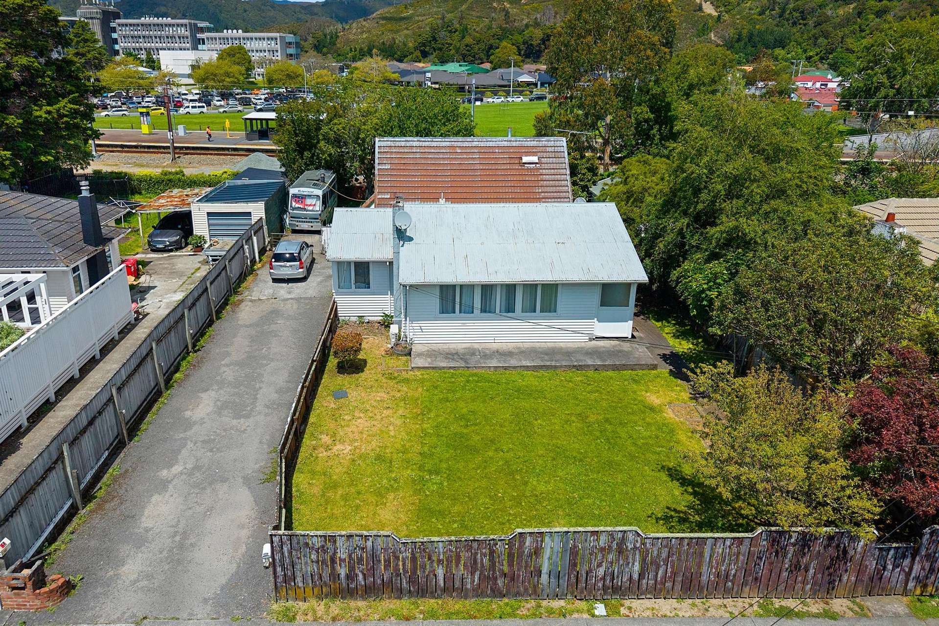 1 & 2/25 Marion Street Silverstream_0
