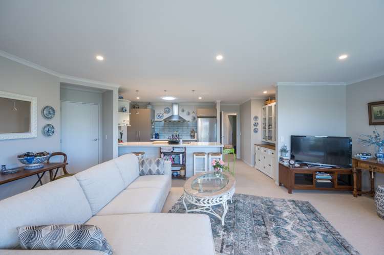 58 Fairose Drive Richmond_18