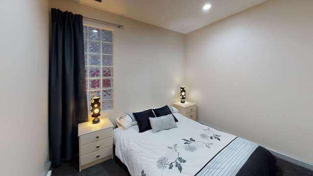 4R/154 The Terrace 1372_3