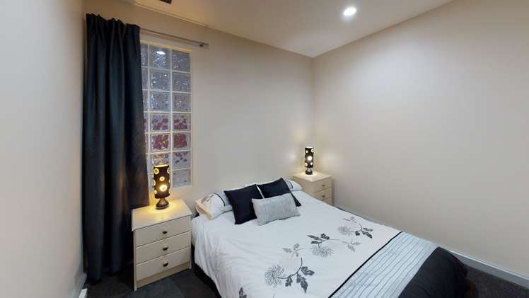 4R/154 The Terrace 1372_3