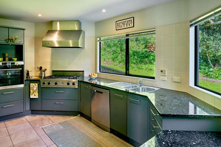 12/22 Oriental Terrace Oriental Bay_7