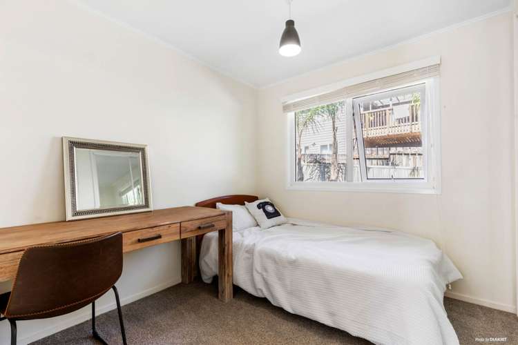 14 Theban Place Totara Vale_11