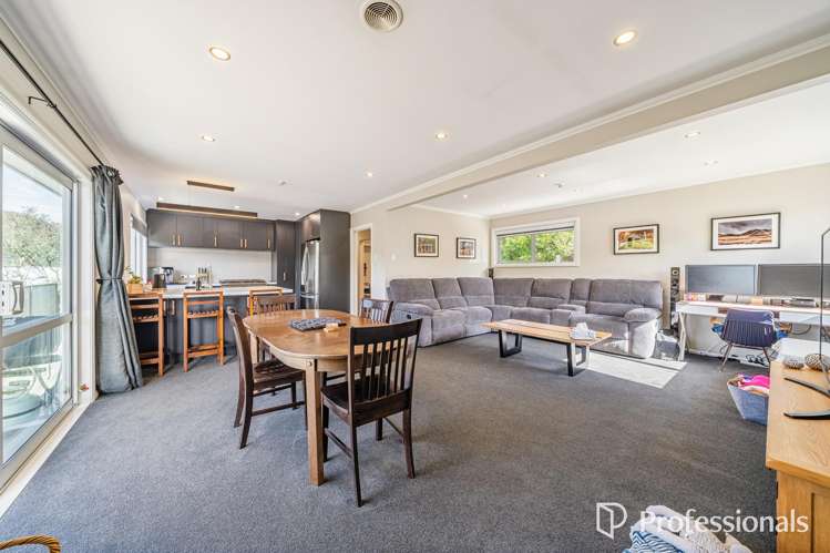 25 Kendal Grove Wainuiomata_7