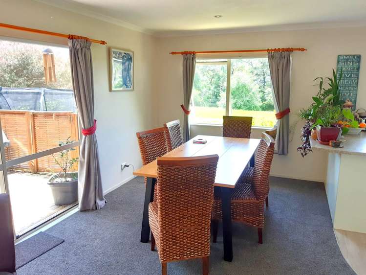 2/25 Jean Place Stanmore Bay_8