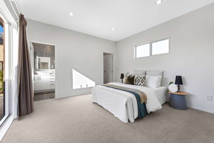 26 Springside Drive Flat Bush_8