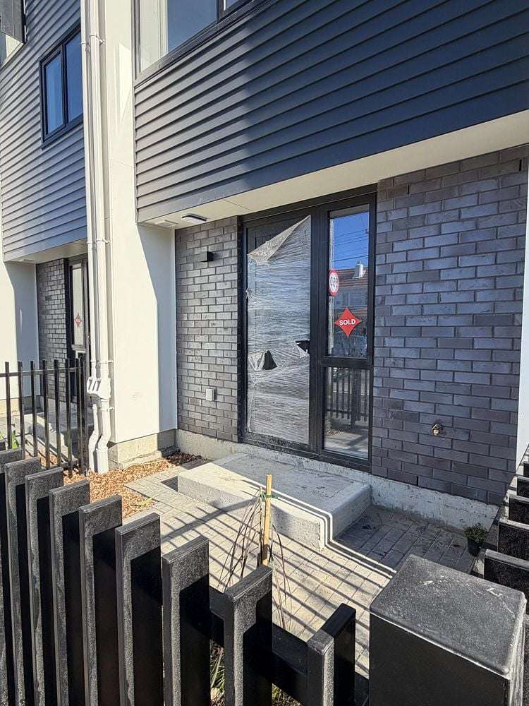 16/4 Campbell Street Karori_2