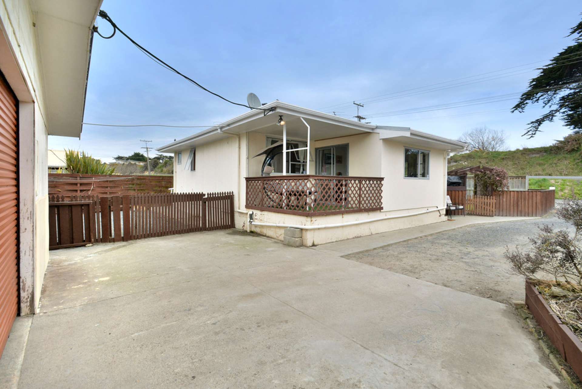 17 Connor Place Taieri Mouth_0