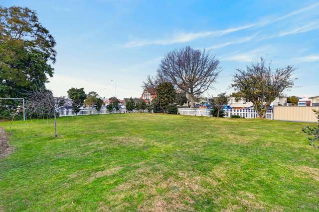 300 Lyndon Road West Hastings_1