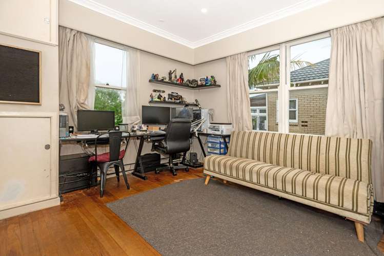 35 de Lautour Road Inner Kaiti_10