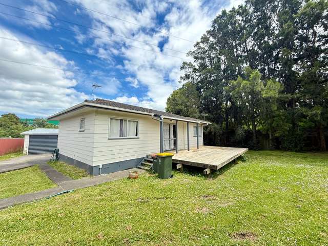 Double Garage, 3 Bed 1 Bath Standalone House