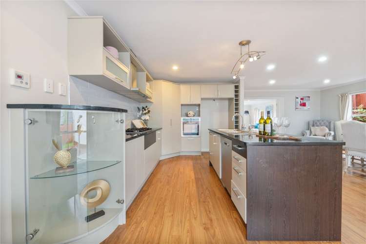 9 Savina Court Flat Bush_9