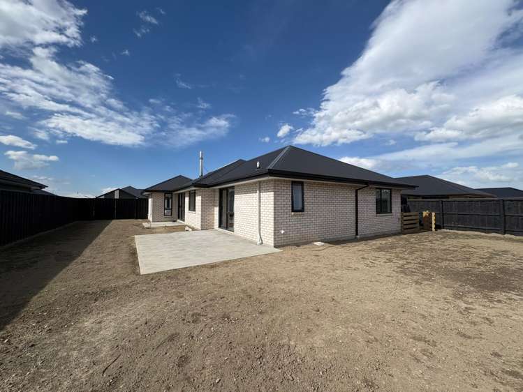  37 Eric Crozier Road Darfield_11