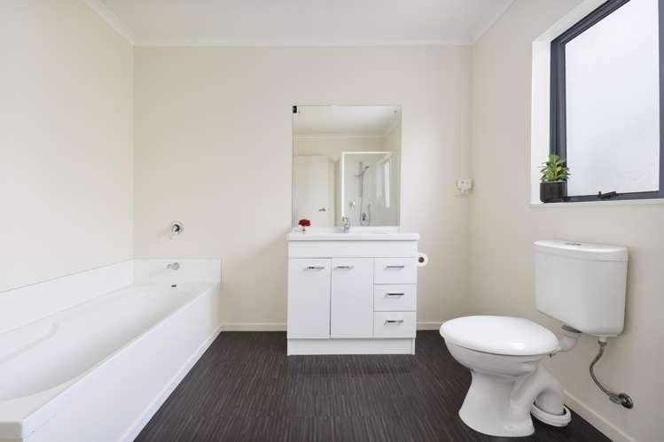 6 Newfound Way Glen Eden_17