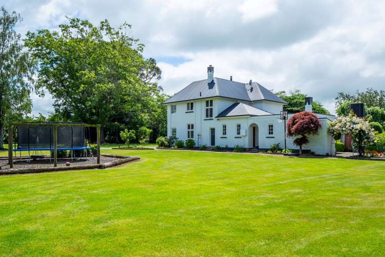 140 Barker Road Winchester_6