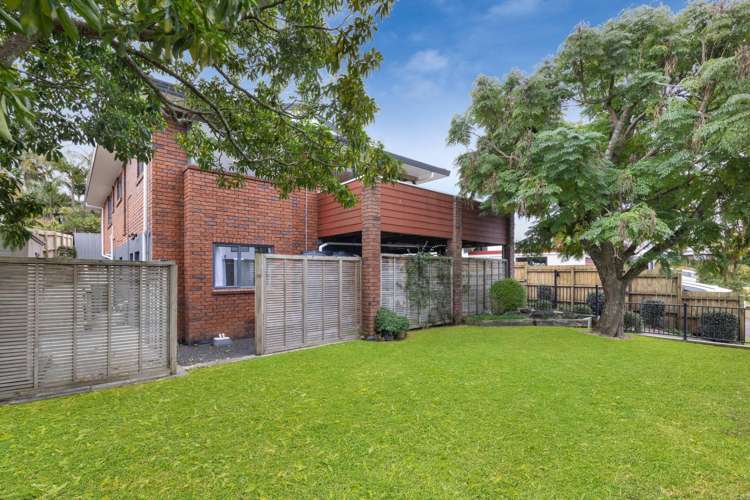 6 Gleneagles Grove Wattle Downs_16