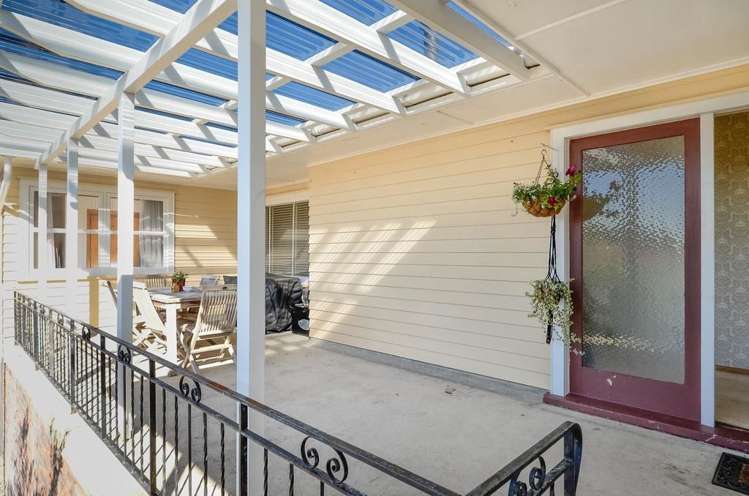 17 Royal View Road Te Atatu South_7