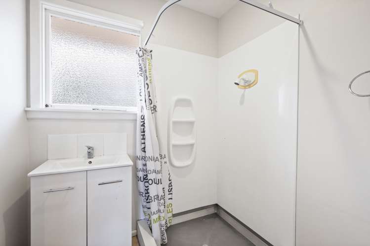 2/28 Bunyan Street Waltham_10