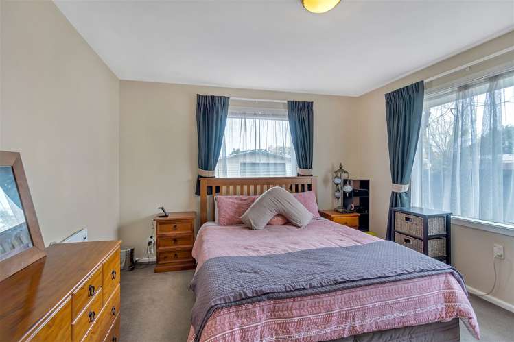 38 Sandown Crescent Aranui_11