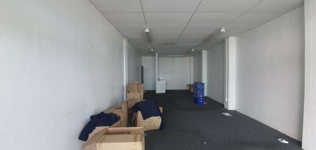 Shop 1, 407 Glenfield Road Glenfield_2