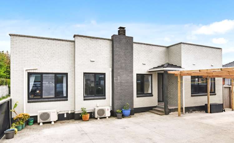 325 Massey Road Mangere East_11