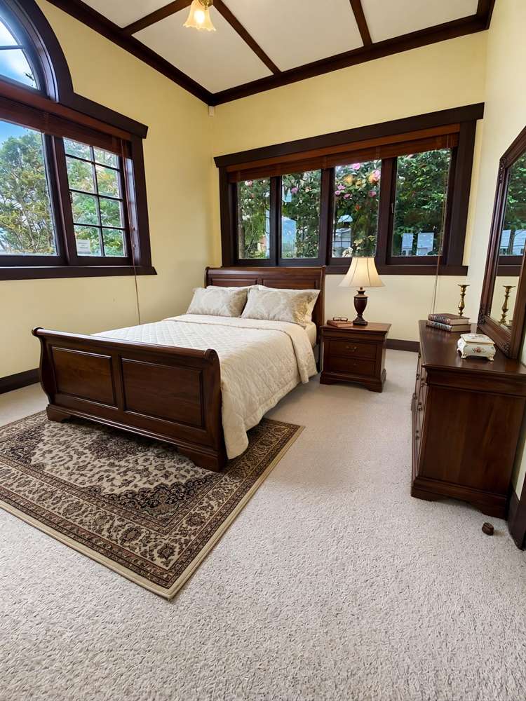 17 Fairholme Epsom Central_5