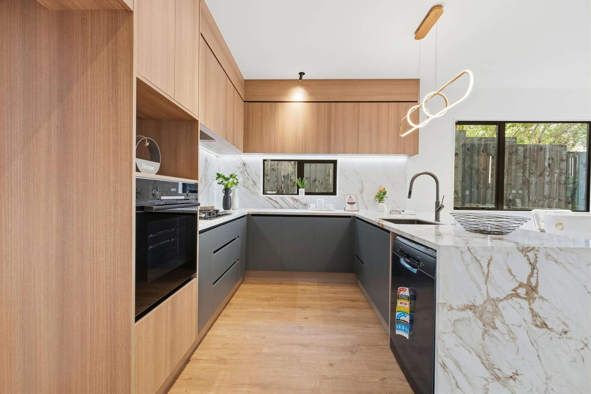 2/1 Sheralee Place Bucklands Beach_0