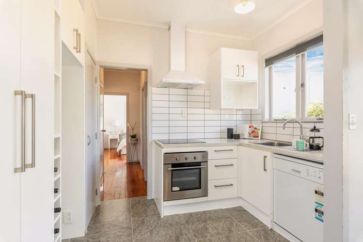 4040 Great North Road Glen Eden_9