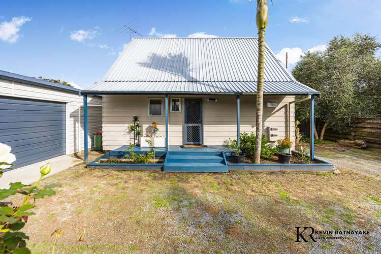 2/100 Beach Road Pahurehure_16