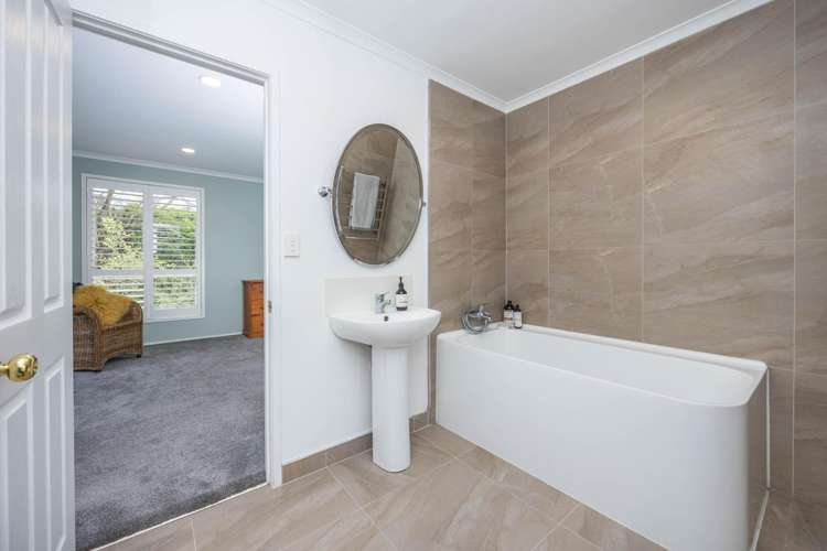 1086 River Road Queenwood_12