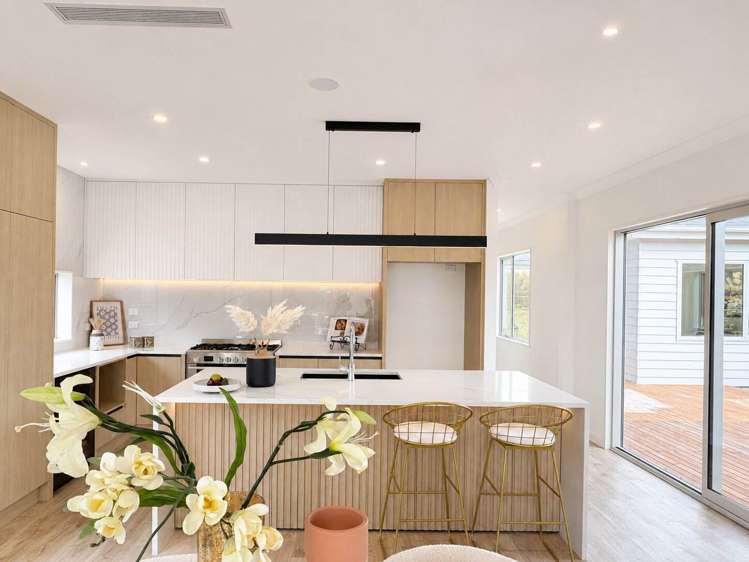 75 Parish Drive_3
