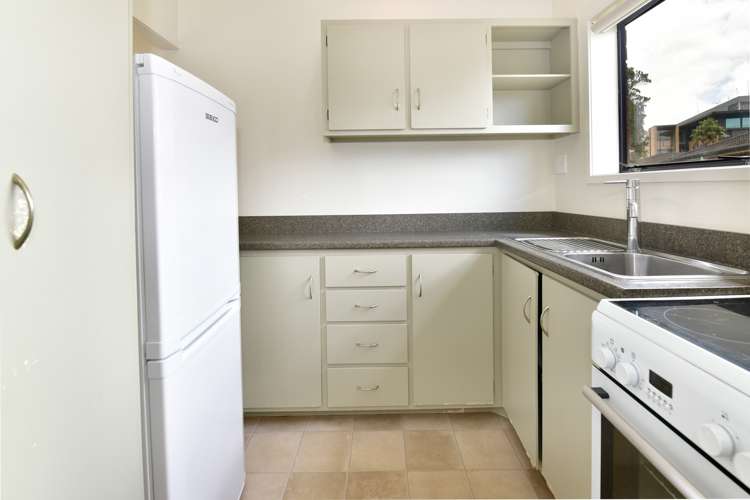 8 Bellbird Place Orewa_9