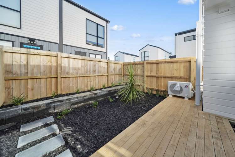 8/12 Clendon Place Manurewa_14