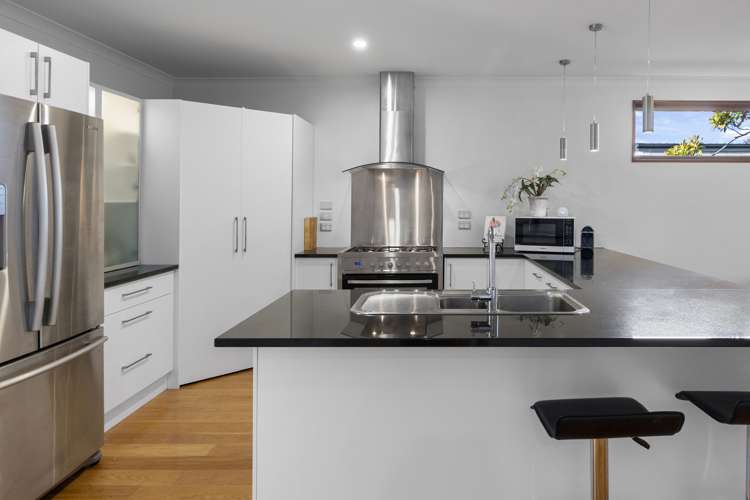 9 Taylors Avenue Bryndwr_9