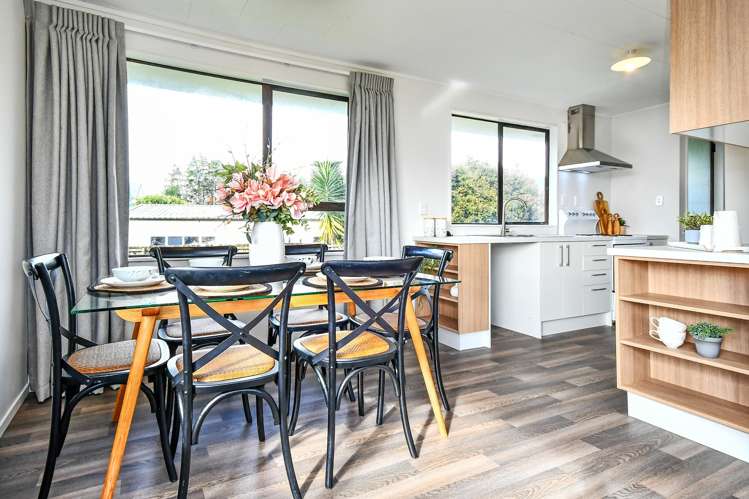 6 Leaming Place Clarks Beach_7