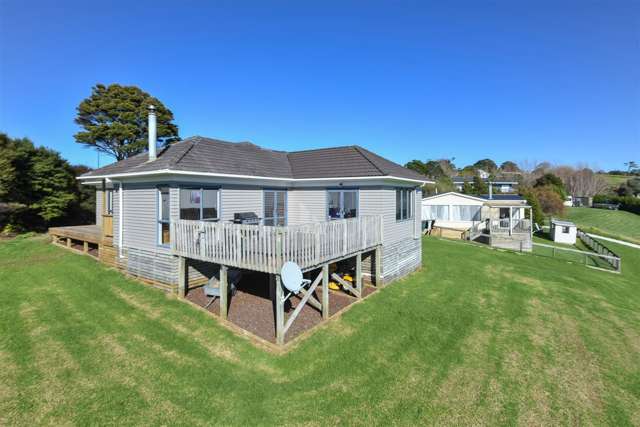 36 Roberts Road Matakatia_1