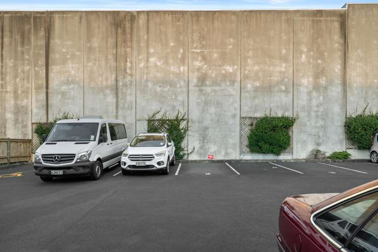 2/41 Paul Matthews Road Rosedale_15