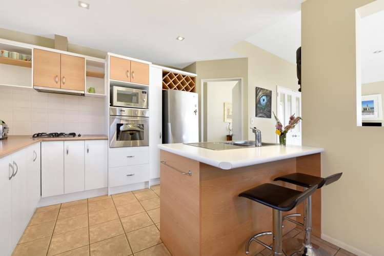 2 Strawberry Grove Richmond_8