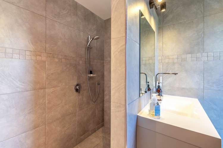 14 Natzka Road Ostend_20