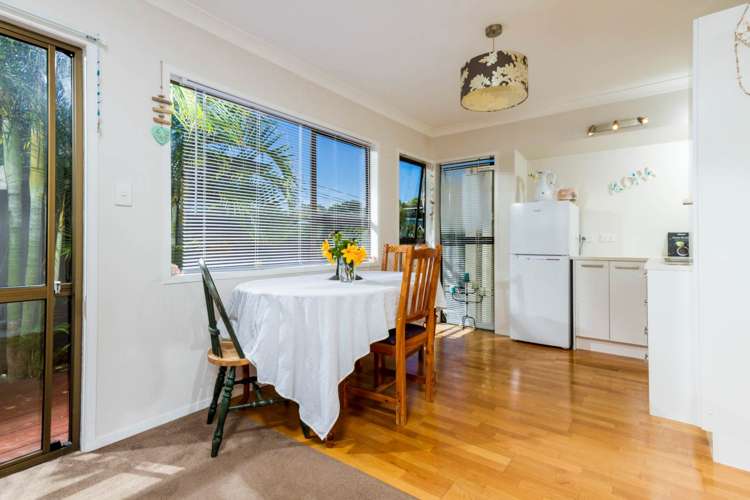 2/706 Beach Road Browns Bay_24