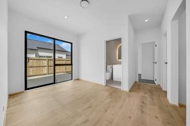 6 MUNRO ROAD_4